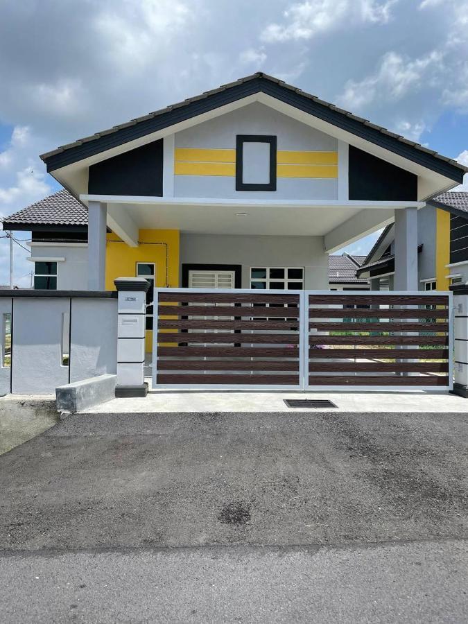 Bungalow Homestay Jasin Malacca Bagian luar foto